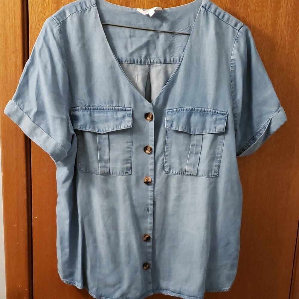 Reitmans Light Cotton Button-Down Shirt